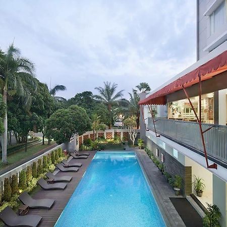 Grand Cakra Hotel Malang Exteriör bild