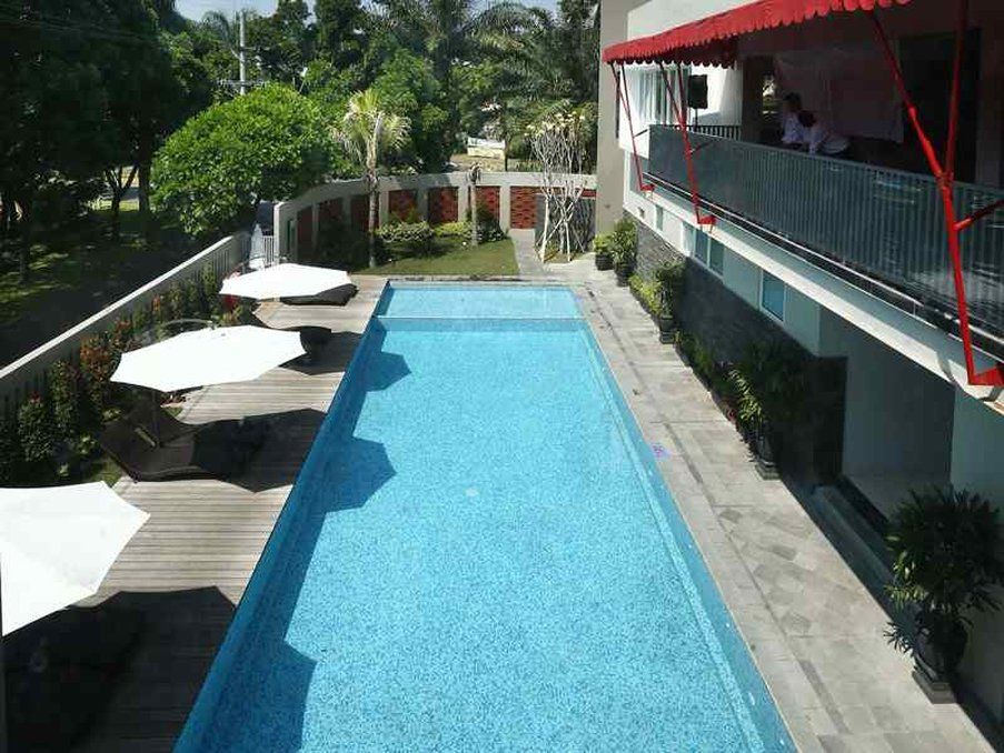 Grand Cakra Hotel Malang Exteriör bild